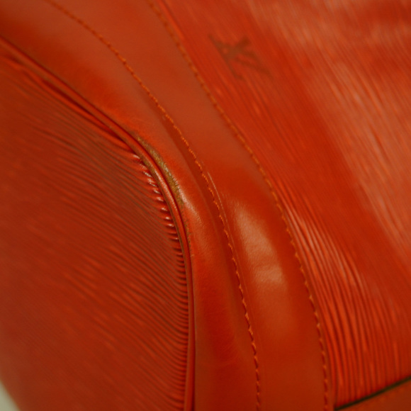 LOUIS VUITTONAuth  Epi Noe M44007 Women's Shoulder Bag Castilian Red - Picture 6 of 10